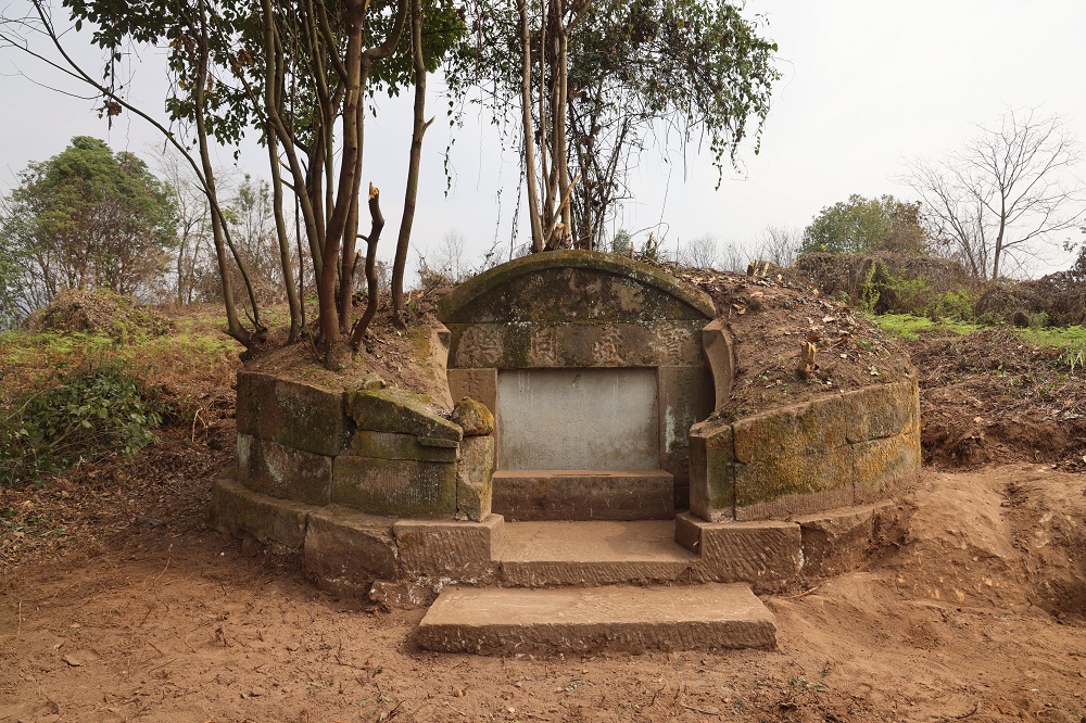 老房子墓地M3.JPG